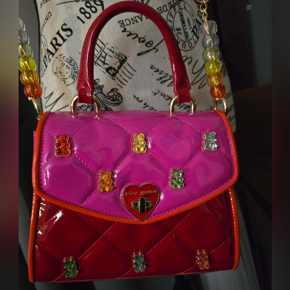 Betsey Johnson Beary Sweet Crossbody In Excellent condition!